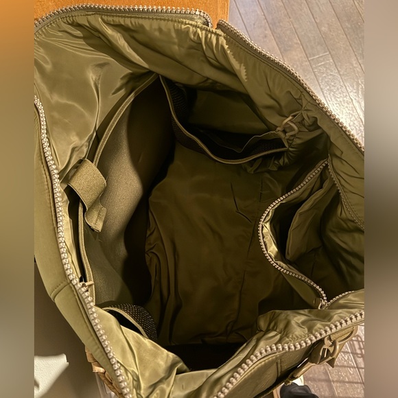 DAGNE DOVER Landon Neoprene Carryall Bag in LARGE- DARK MOSS (olive) - Picture 4 of 10